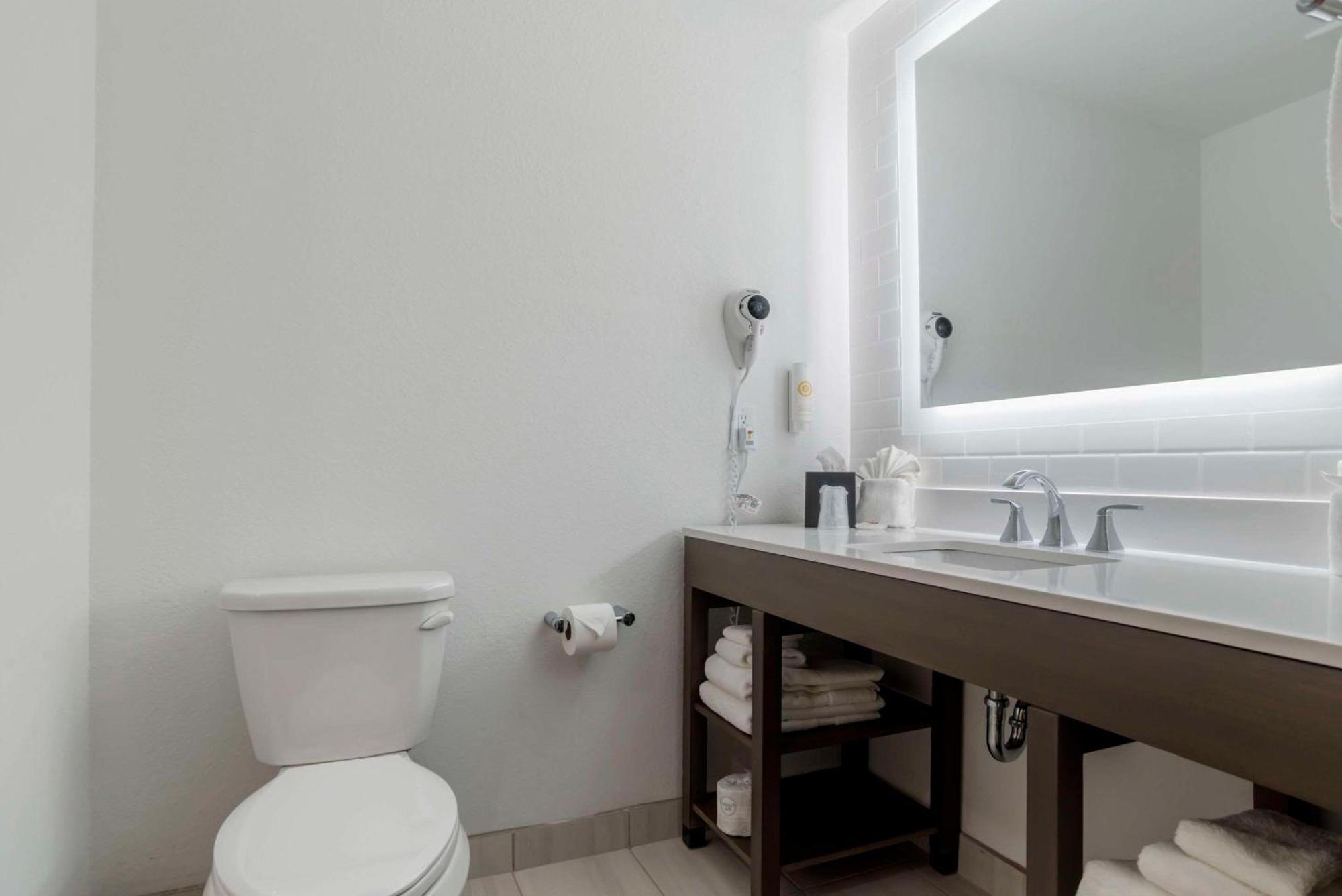Comfort Inn & Suites Panama City Beach - Pier Park Area Esterno foto